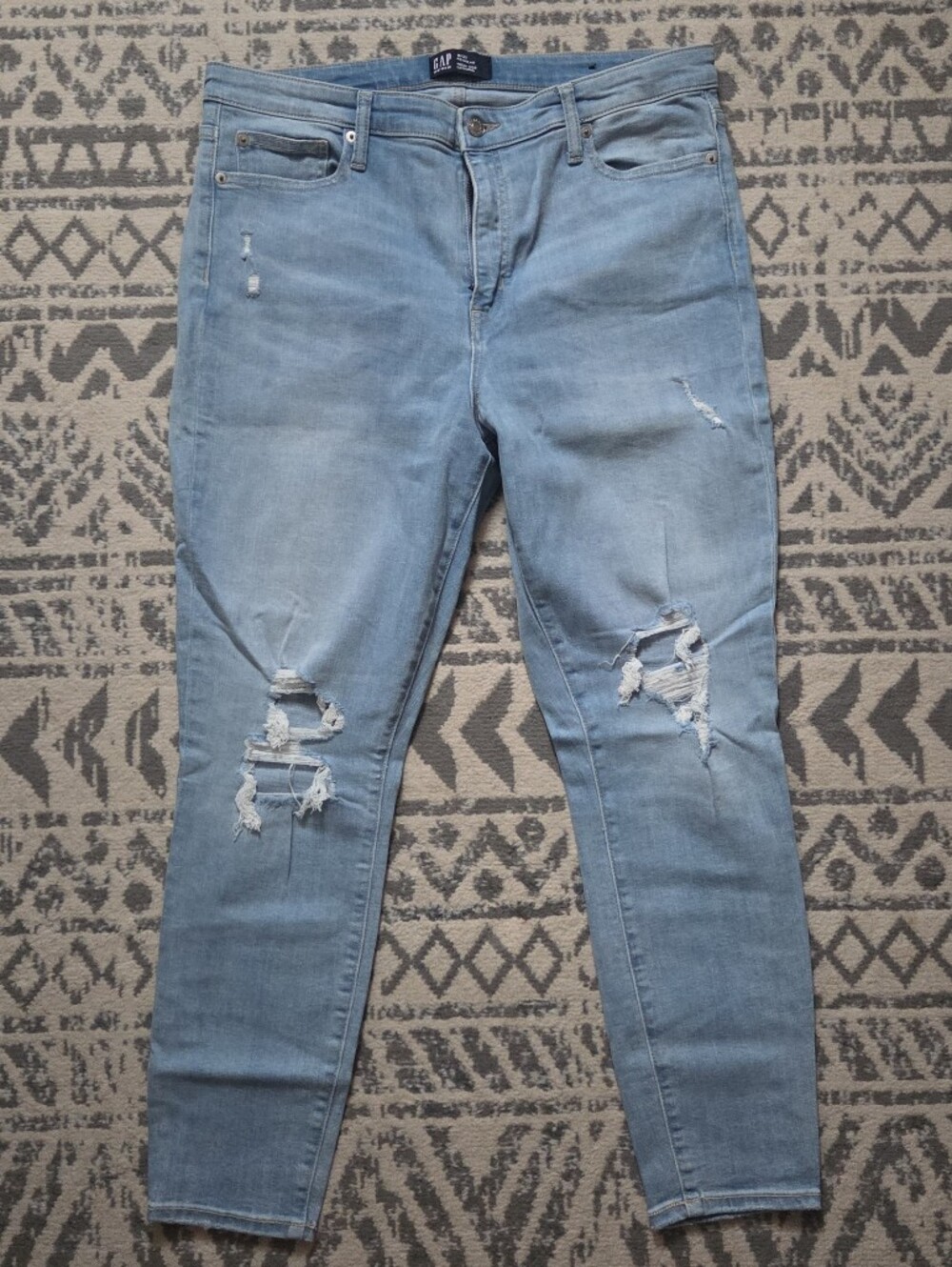 GAP Light Blue Distressed Skinny Jeans for Women